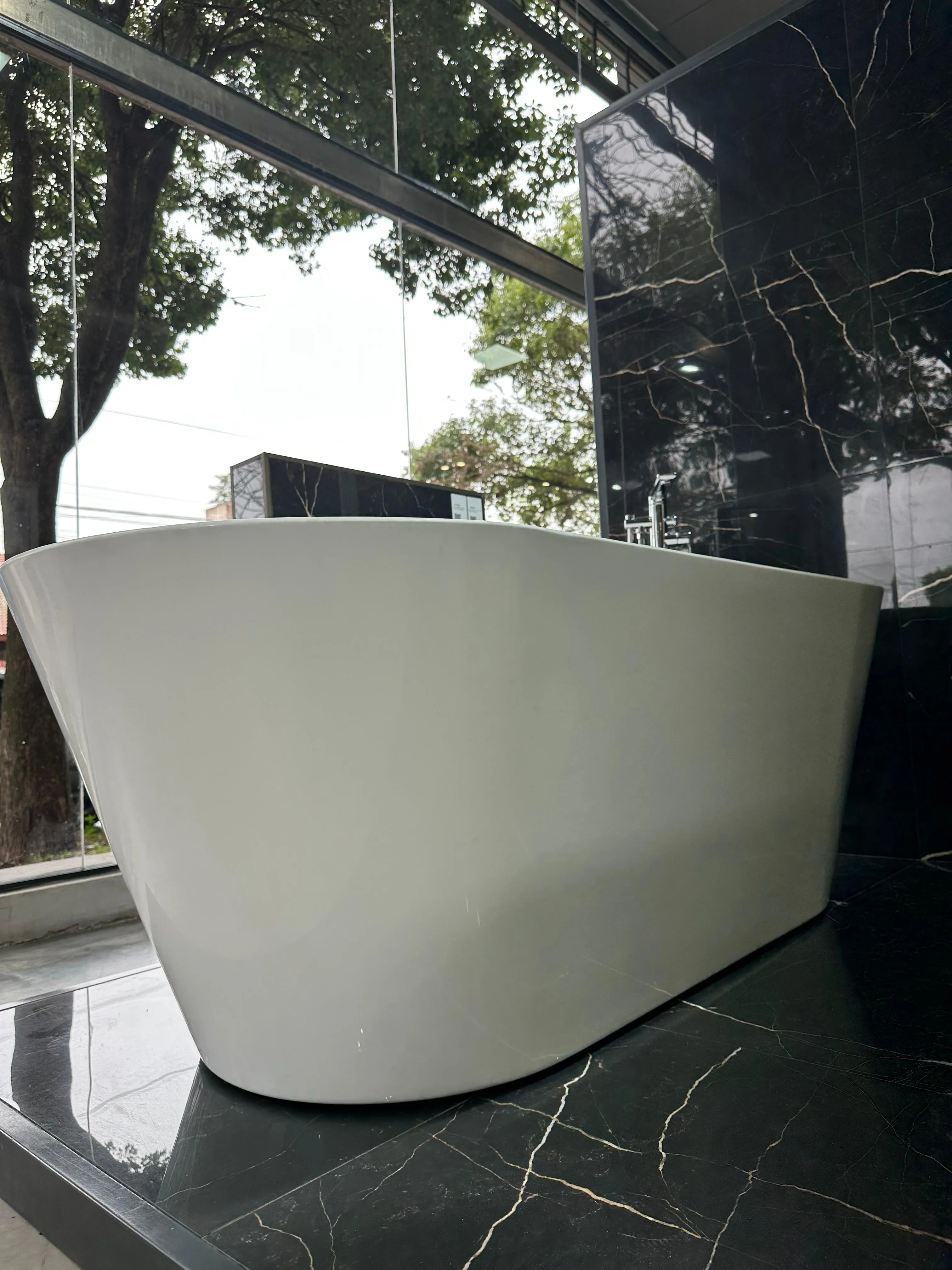 BAGNARA - BAÑERA EXENTA ACRILICA 1700x700x600