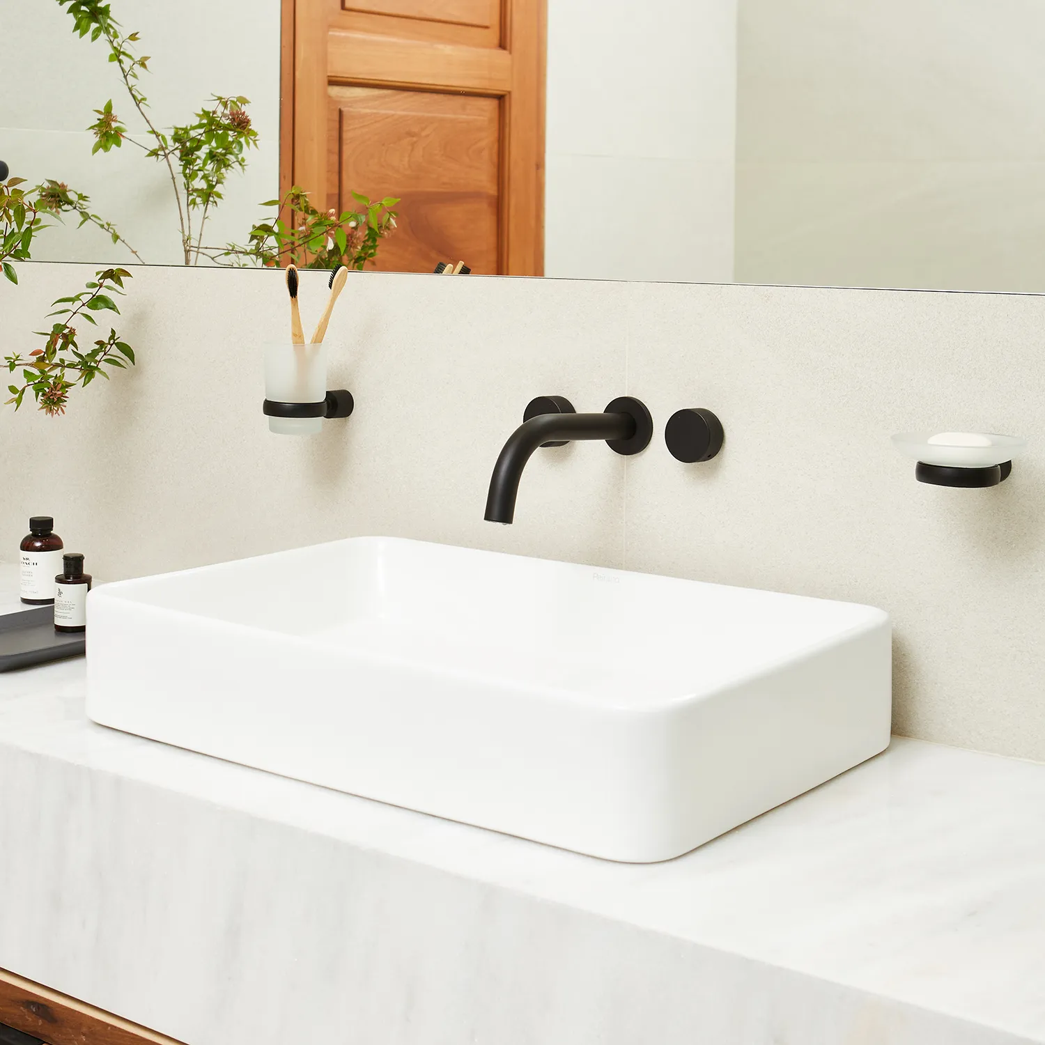 Grifería Peirano Fabric Lavatorio Pared Black – Negro Mate con Cierre Cerámico